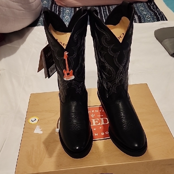 Laredo Shoes - Laredo Black Heeled Western Boots NEW IN BOX. (WIDE WIDTH).